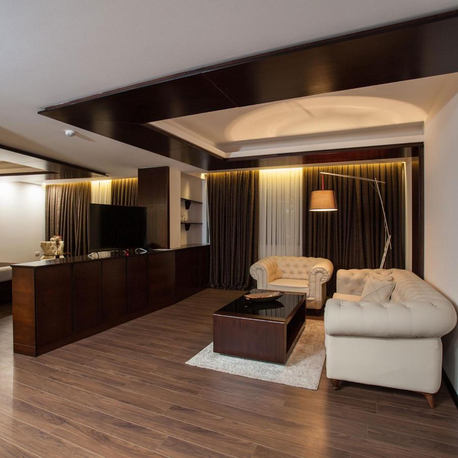 Hotel Sky Gevgelija Exterior photo A suite at the hotel