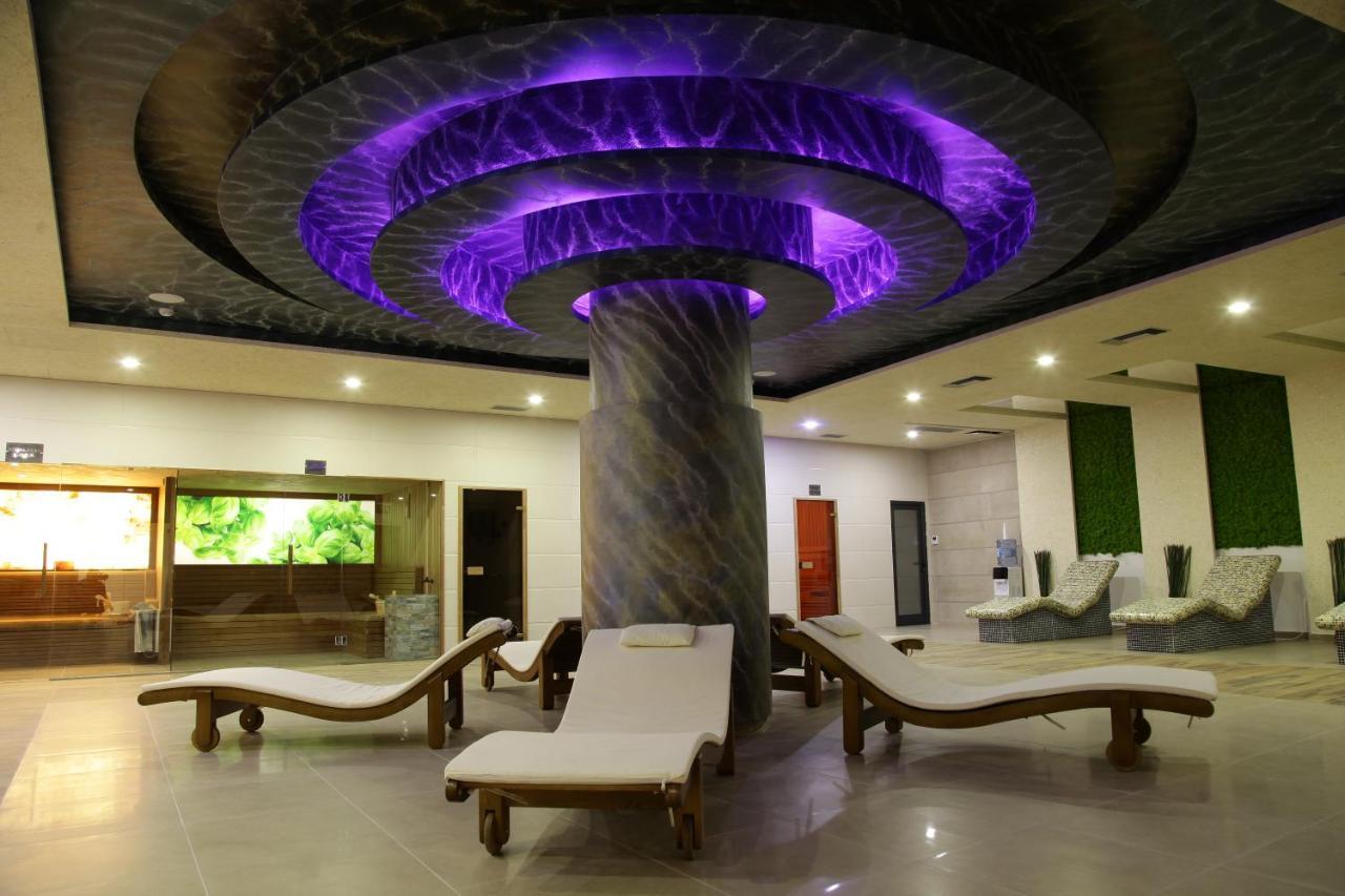 Hotel Sky Gevgelija Exterior photo Spa at the hotel