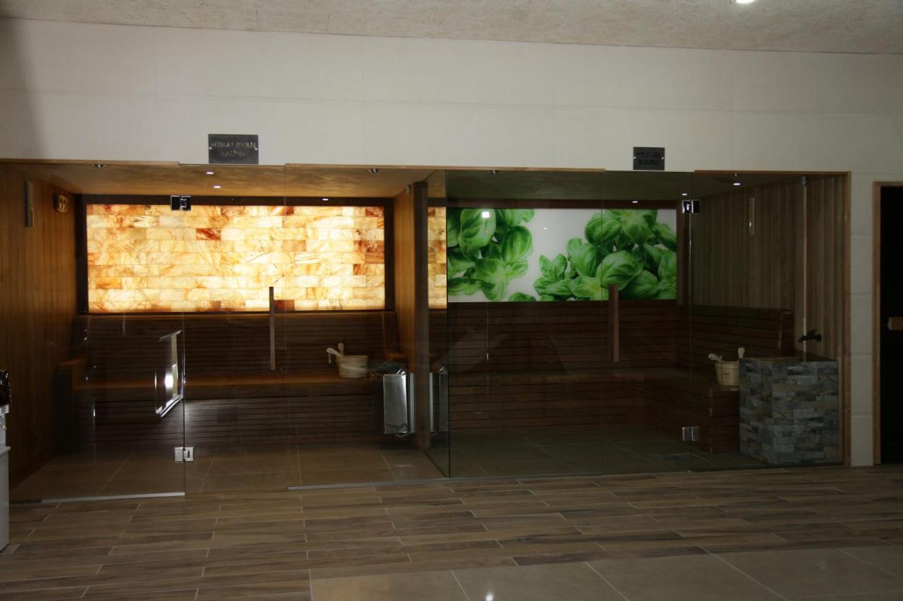 Hotel Sky Gevgelija Exterior photo The interior of the station