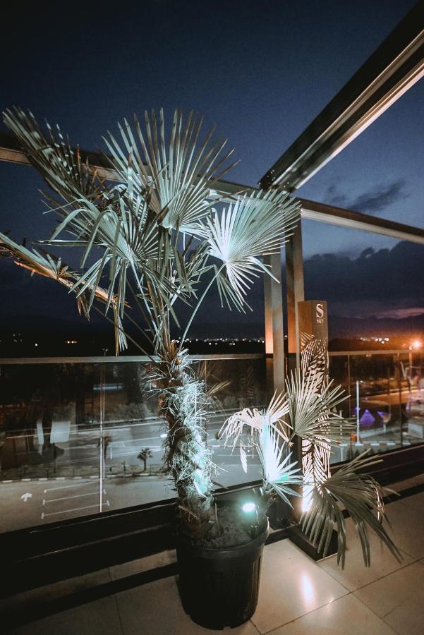 Hotel Sky Gevgelija Exterior photo The Palm