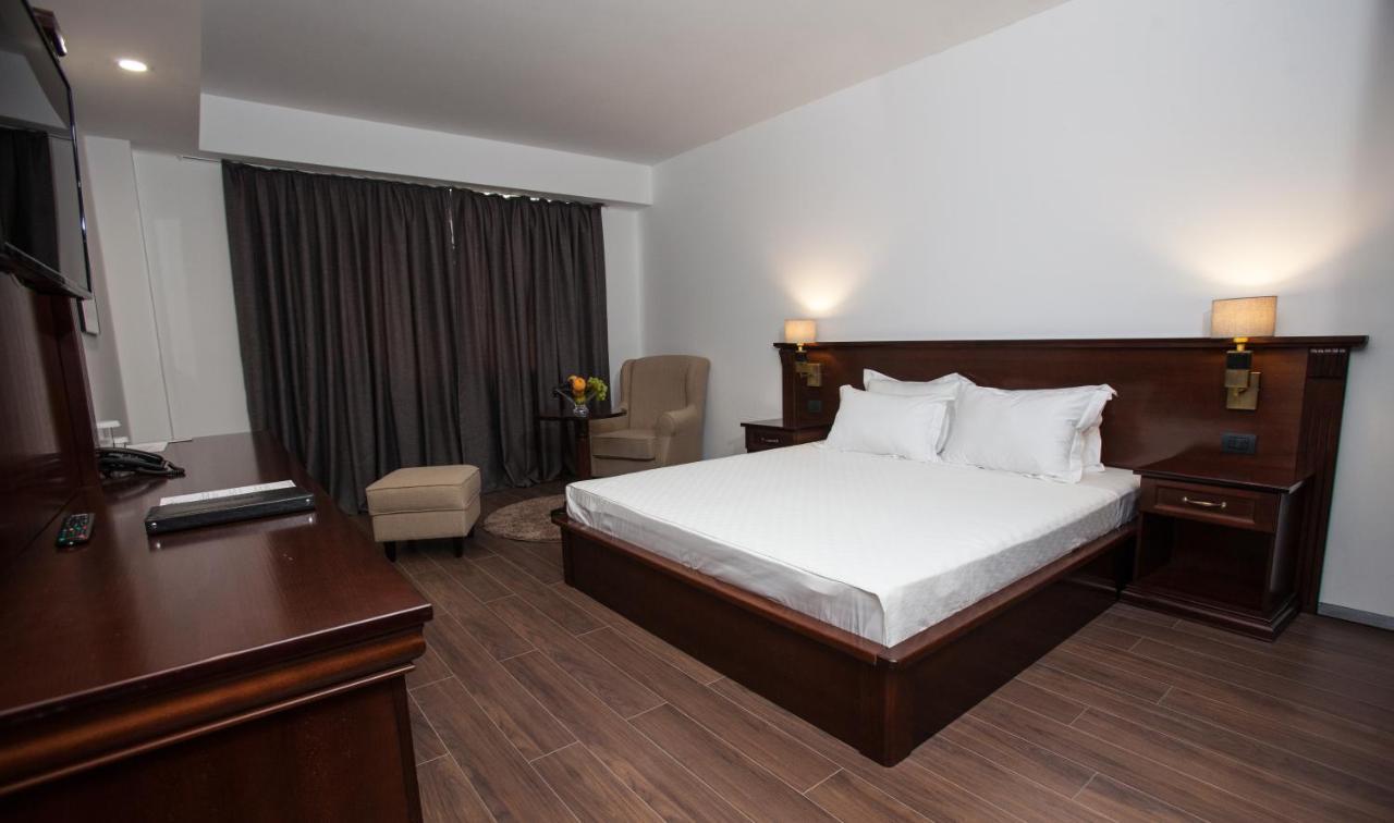 Hotel Sky Gevgelija Exterior photo A room at the hotel