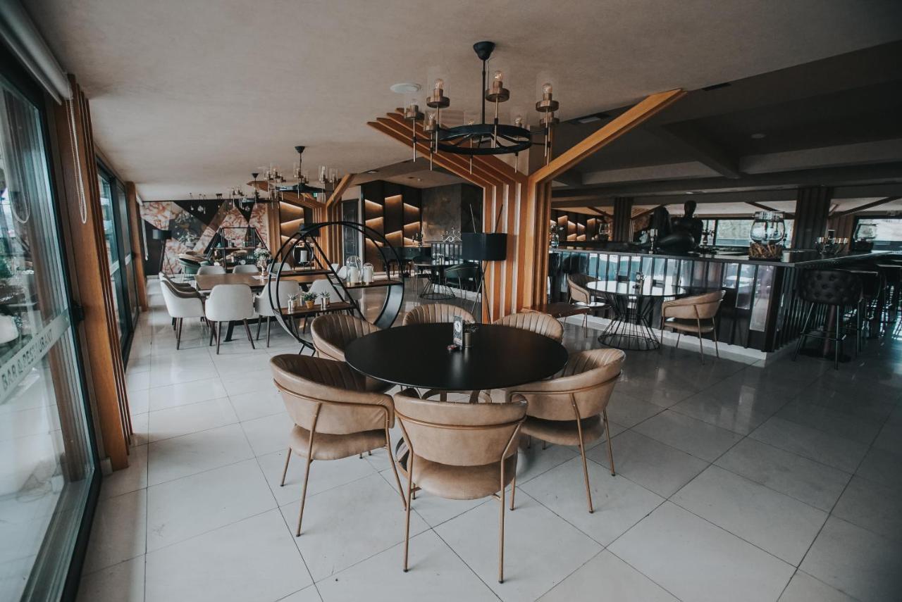 Hotel Sky Gevgelija Exterior photo The interior of the restaurant