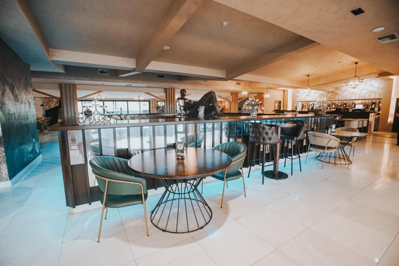 Hotel Sky Gevgelija Exterior photo The lounge at the airport